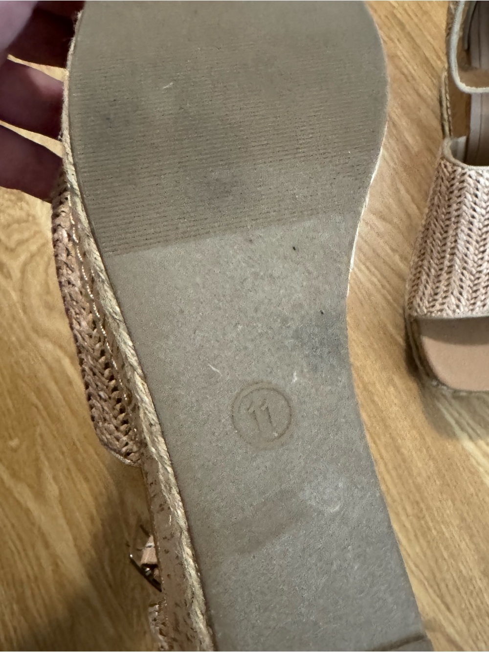 NWOT Universal Thread Wedges - Picture 3 of 5